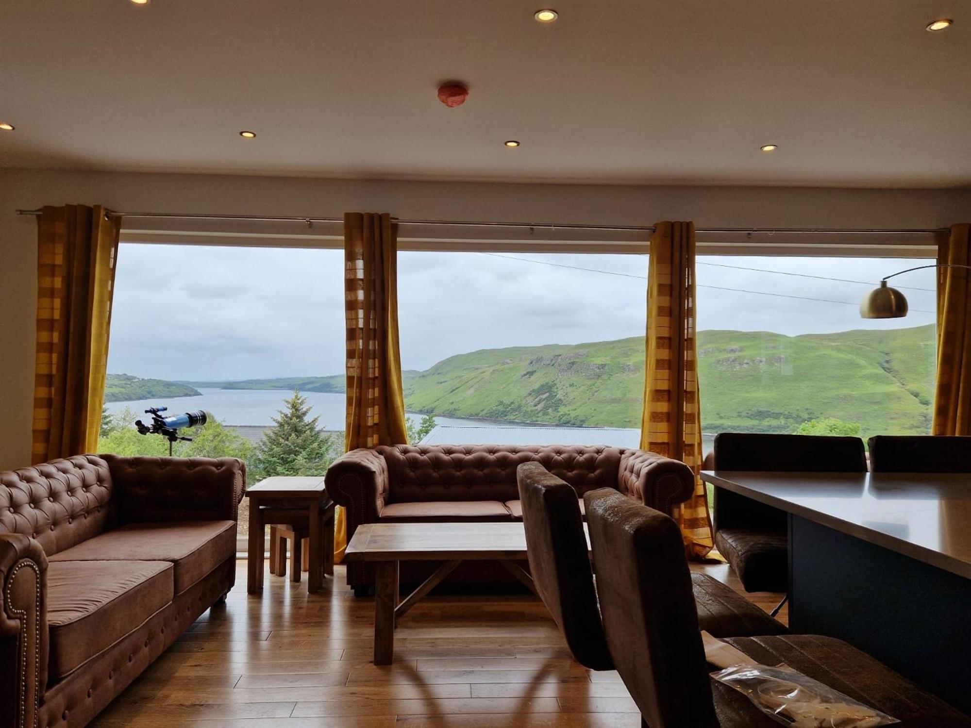 Luxury Cottage With Stunning Views By Fairy Pools 4 Carbost  Exterior foto