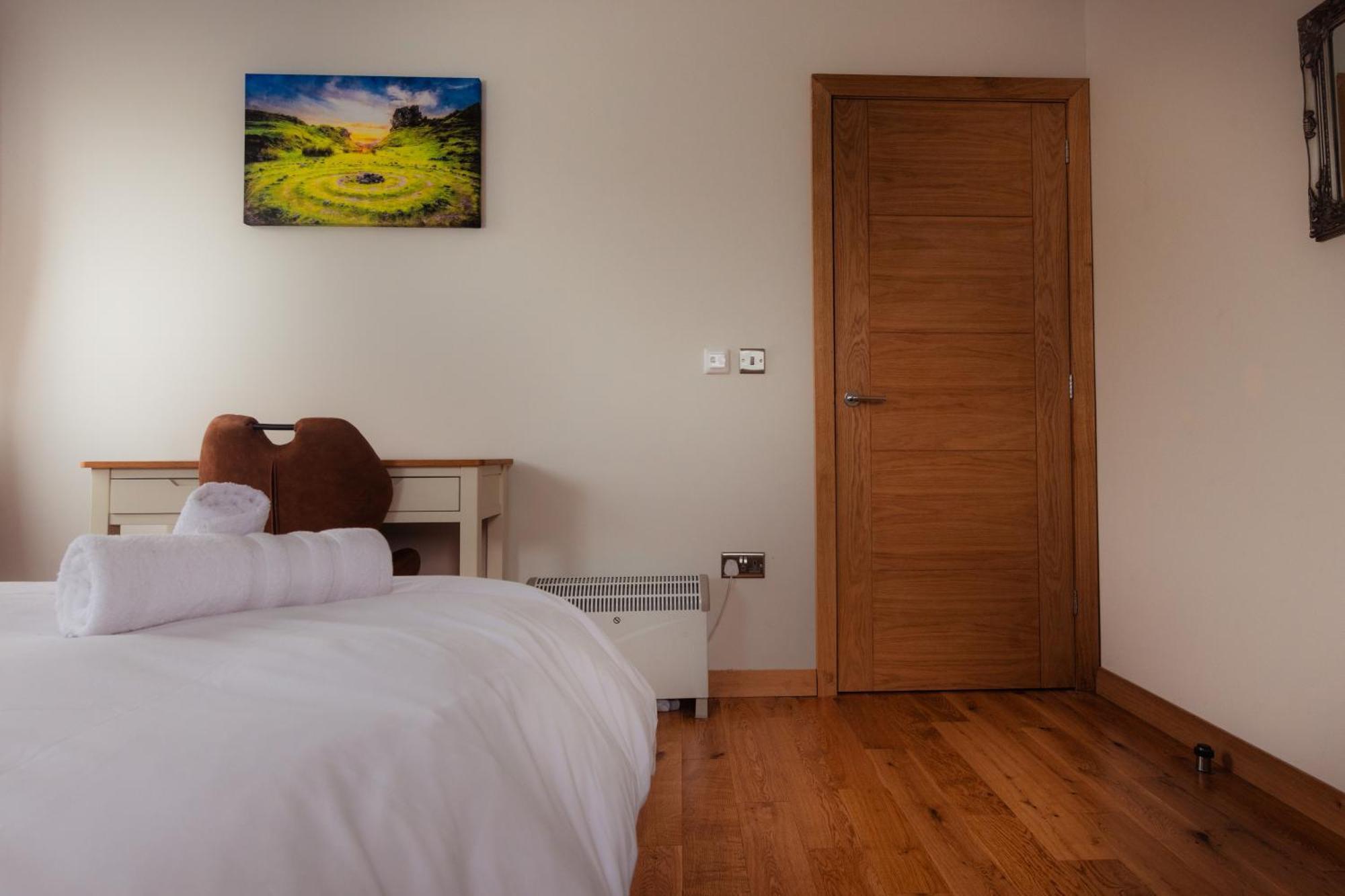 Luxury Cottage With Stunning Views By Fairy Pools 4 Carbost  Exterior foto